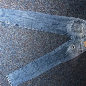Hollister Distressed Jeans 30x32